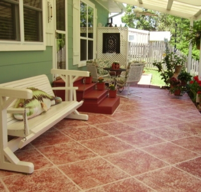 With sponge painting, you can transform old, boring floor tile